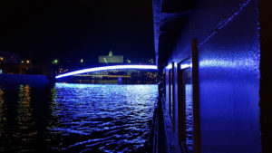 светящийся мост